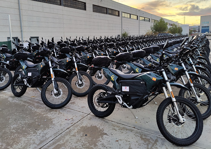 Foto La Guardia Civil inicia su transición hacia la motocicleta eléctrica de la mano de Cooltra.